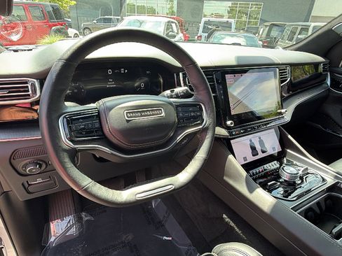 Used 2025 Jeep Grand Wagoneer Series II Obsidian w/ Quick Order Packagew 28T AWD/4WD image 29