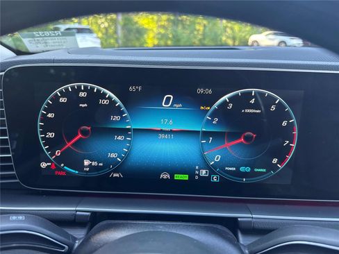 Used 2023 Mercedes-Benz GLS 450 4MATIC image 16