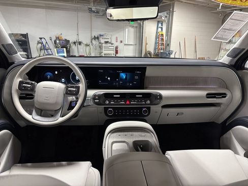 Certified 2026 Hyundai Palisade Calligraphy AWD/4WD image 9