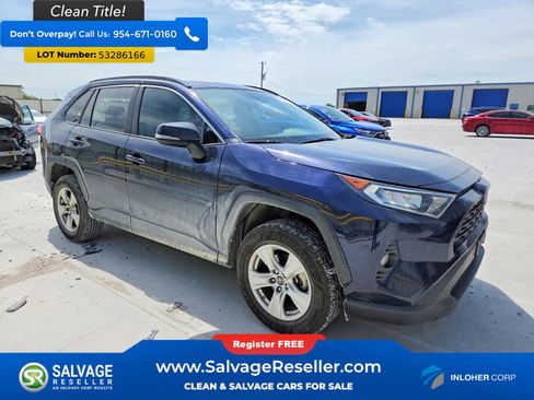 Used 2020 Toyota RAV4 XLE w/ Convenience Package FWD image 5