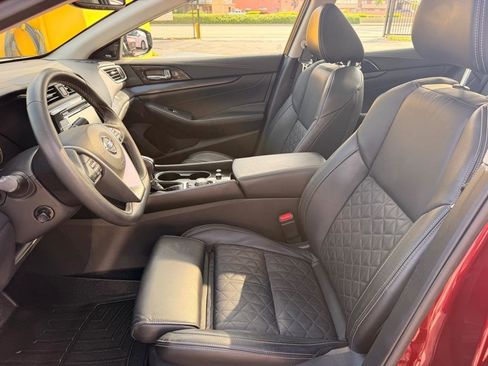 Used 2019 Nissan Maxima Platinum w/ Sport Mat Group FWD image 16