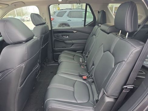 New 2025 Honda Pilot Touring image 25