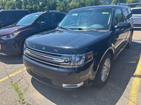Used 2018 Ford Flex SEL w/ Equipment Group 202A AWD/4WD image 23