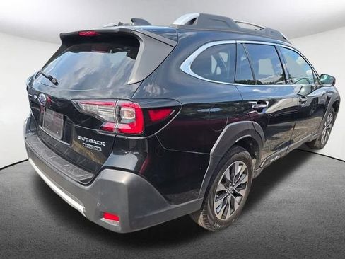 Used 2024 Subaru Outback Touring AWD/4WD image 2
