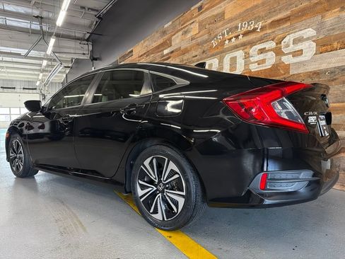 Used 2018 Honda Civic EX-L image 19