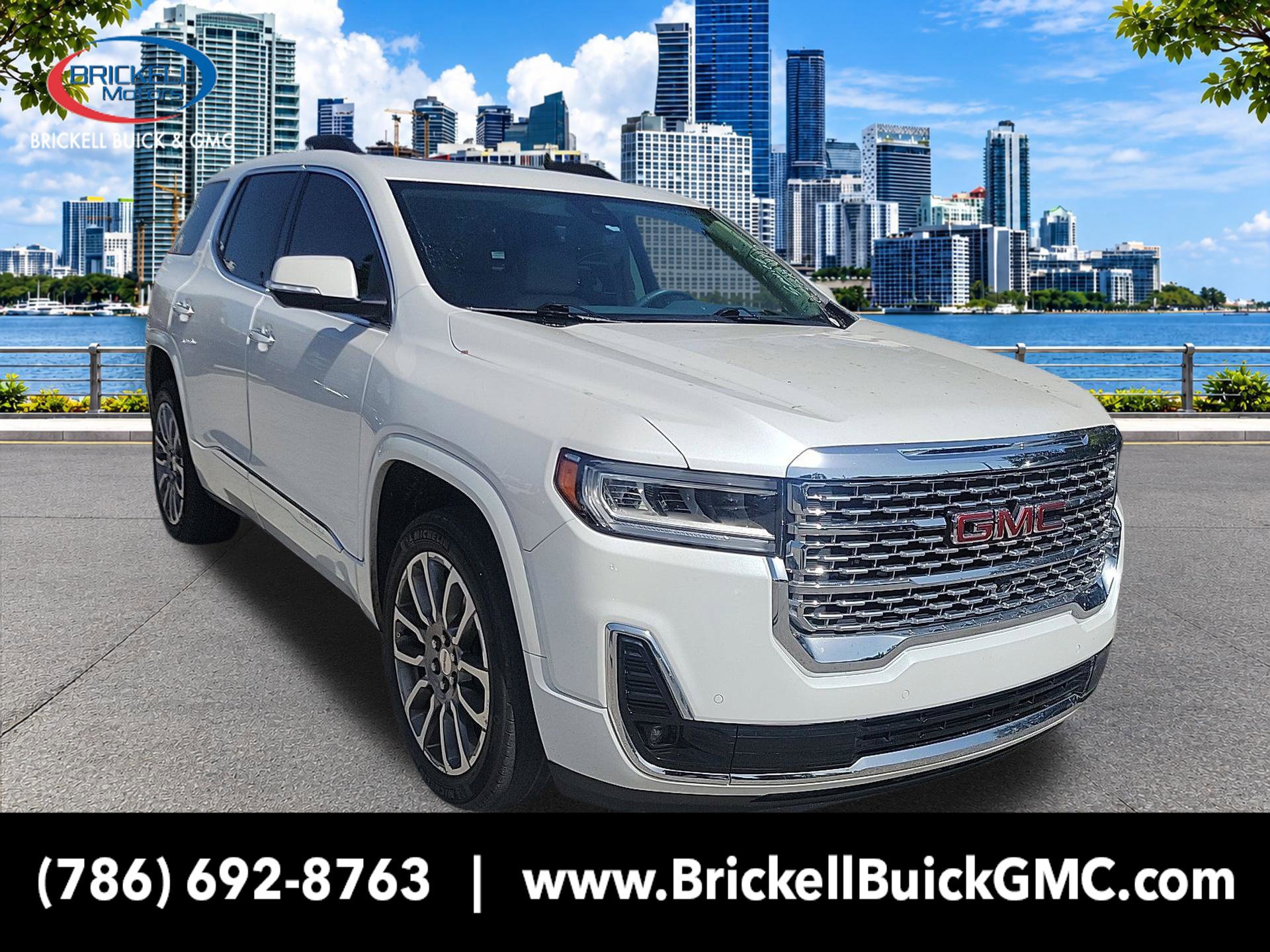Used 2023 GMC Acadia Denali w/ Denali Ultimate Package FWD image 3