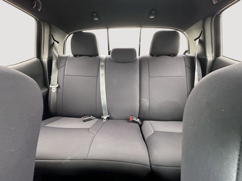 Used 2023 Toyota Tacoma TRD Off-Road image 13