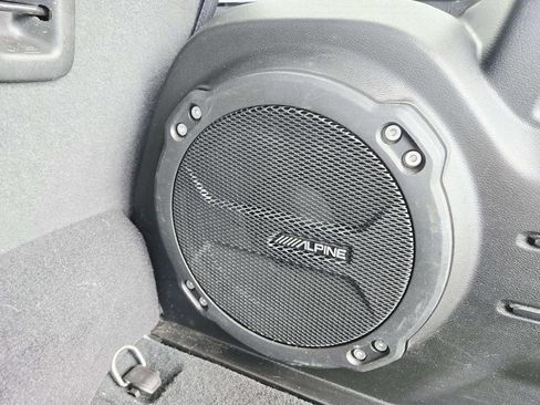 Used 2023 Jeep Wrangler Unlimited Sahara w/ Cold Weather Group image 18