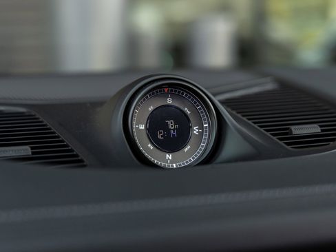 New 2026 Porsche Cayenne Turbo image 34