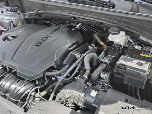 Certified 2025 Kia Sportage LX FWD image 19