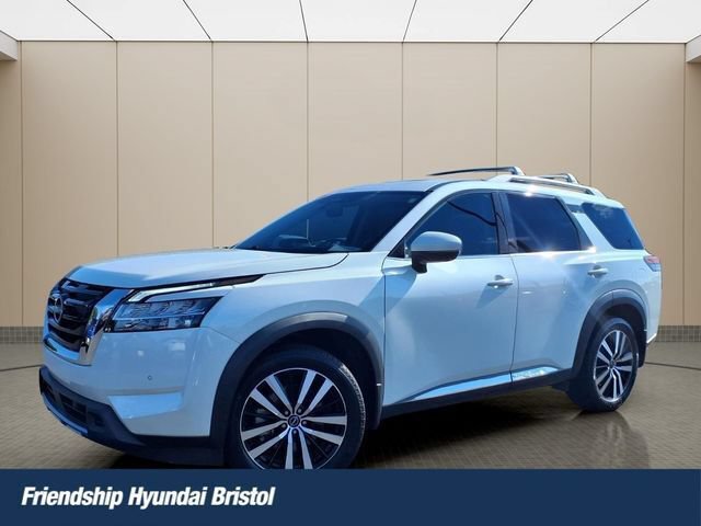 Used 2024 Nissan Pathfinder Platinum AWD/4WD image 1