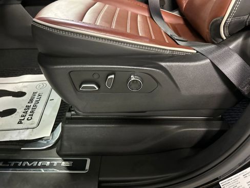 Used 2023 GMC Sierra 1500 Denali Ultimate image 13