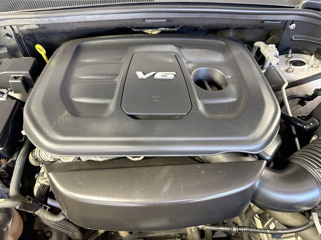 Used 2018 Jeep Grand Cherokee Laredo AWD/4WD image 37