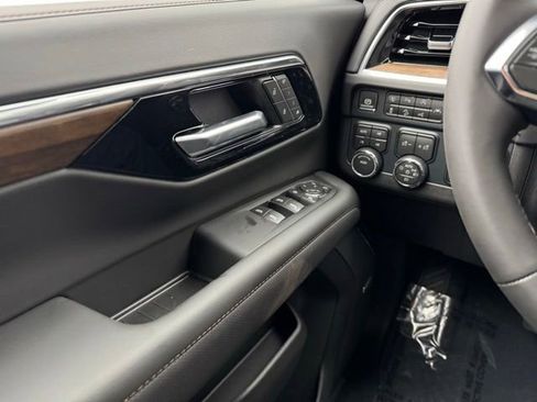New 2026 Chevrolet Tahoe High Country w/ Sun And Tow Package AWD/4WD image 31