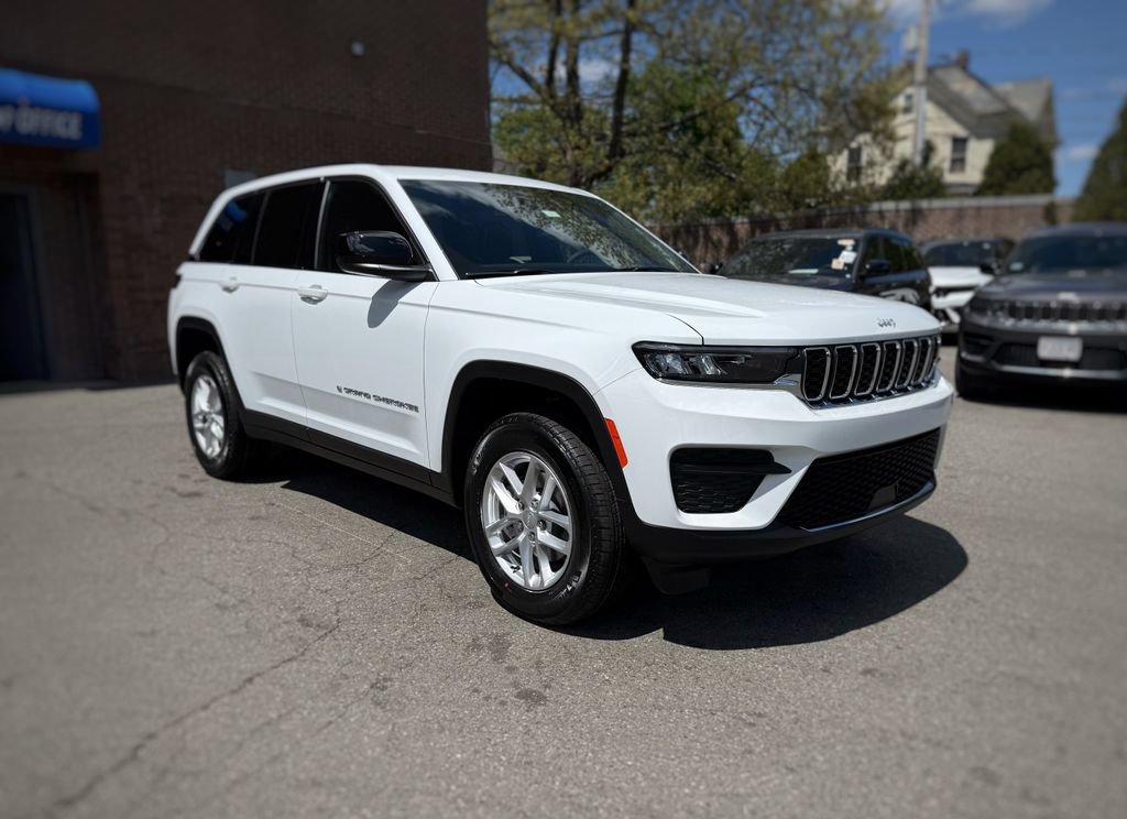 New 2026 Jeep Grand Cherokee Laredo X AWD/4WD image 3