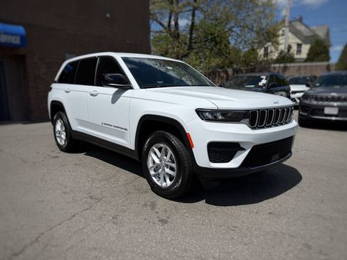 New 2026 Jeep Grand Cherokee Laredo X AWD/4WD image 3