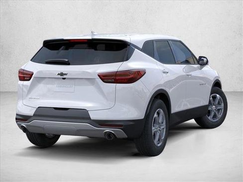 New 2026 Chevrolet Blazer LT image 5