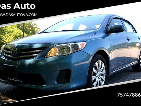 Used 2013 Toyota Corolla LE FWD image 1