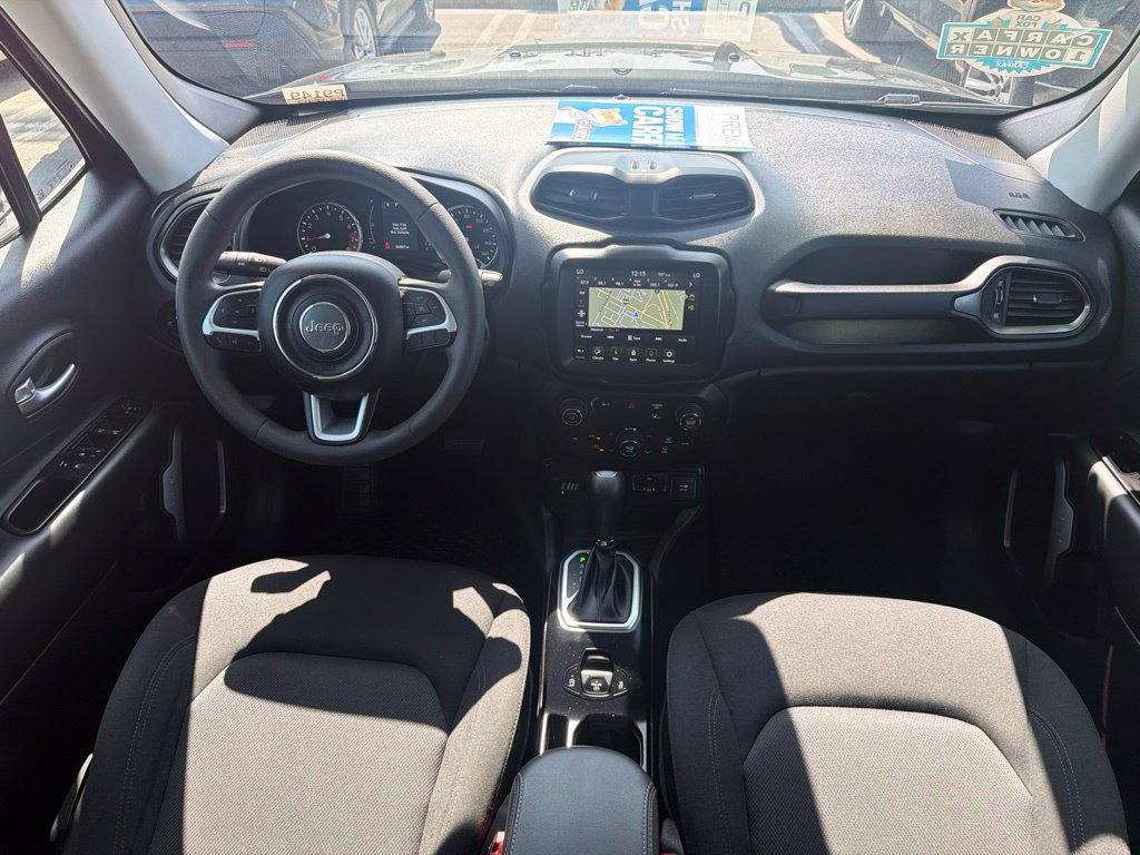 Used 2023 Jeep Renegade Latitude AWD/4WD image 11