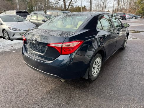 Used 2018 Toyota Corolla LE image 5