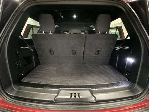 Used 2020 Ford Expedition XLT image 24