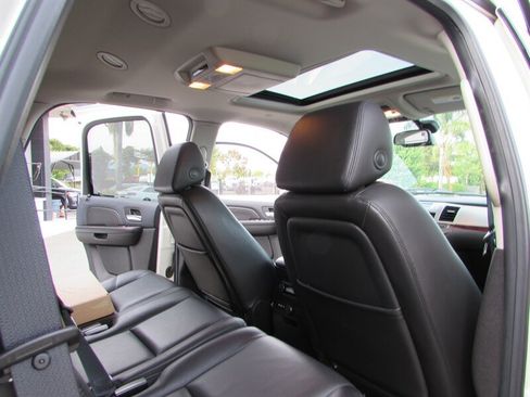 Used 2008 Cadillac Escalade AWD image 23