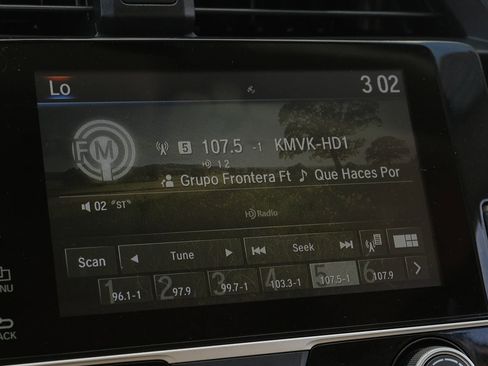 Used 2018 Honda Civic EX image 22