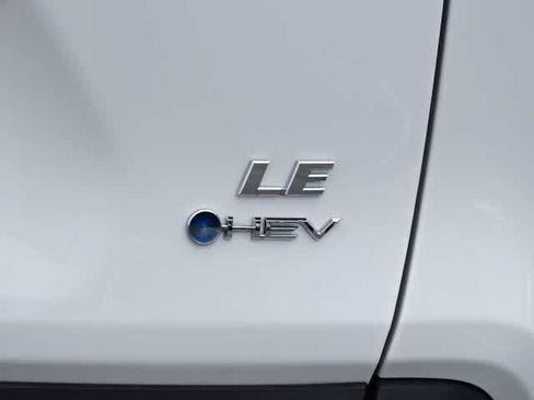 Certified 2025 Toyota RAV4 LE AWD/4WD image 11