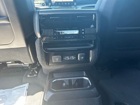 New 2026 Jeep Grand Wagoneer Limited AWD/4WD image 5