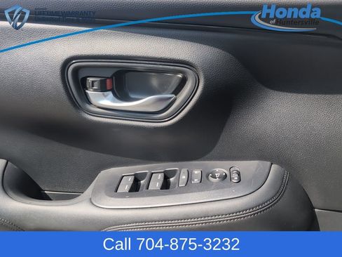 Used 2024 Honda HR-V LX image 26