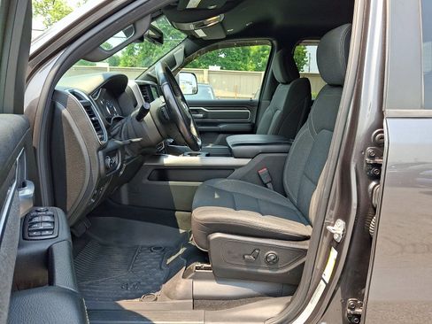 Used 2019 RAM 1500 Big Horn AWD/4WD image 14