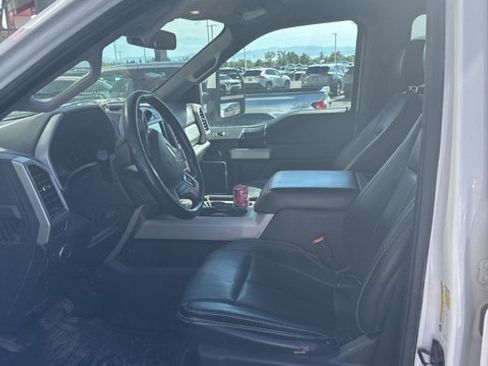 Used 2020 Ford F350 Lariat w/ Lariat Value Package AWD/4WD image 5