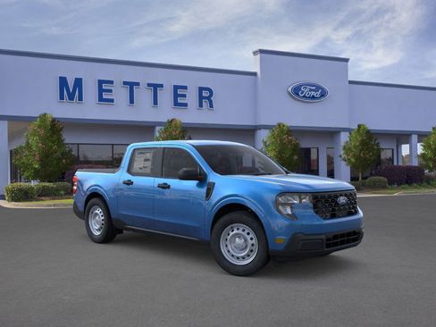 New 2025 Ford Maverick XL w/ Equipment Group 102A image 31