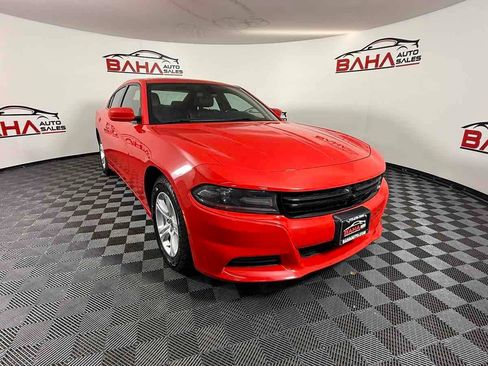 Used 2021 Dodge Charger SXT w/ Leather Interior Group RWD image 17