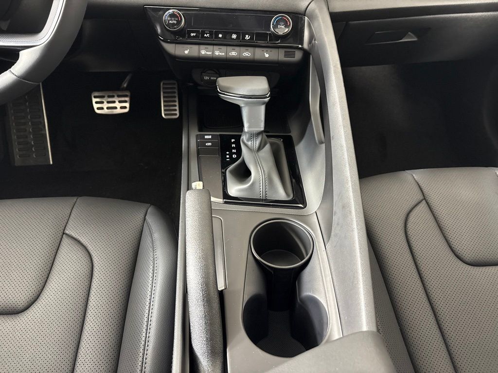 New 2026 Hyundai Elantra SEL Sport FWD image 24