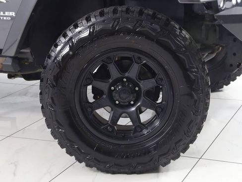 Used 2016 Jeep Wrangler Unlimited Sahara w/ Dual Top Group AWD/4WD image 13