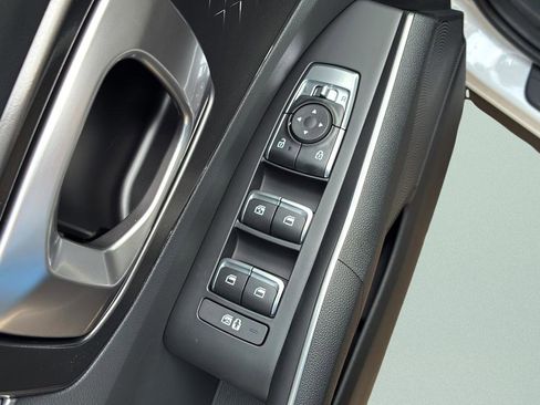 New 2026 Kia Sorento S w/ S Panoramic Sunroof Package image 9