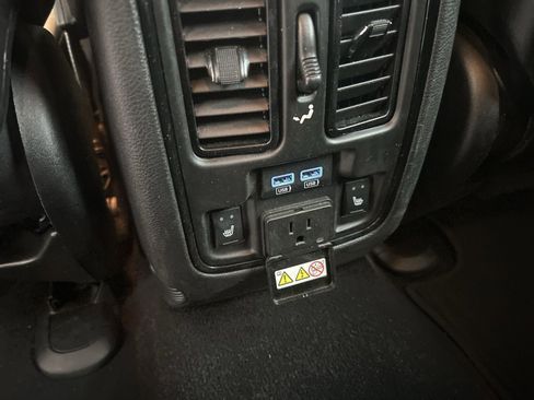 Used 2024 Dodge Durango GT image 17