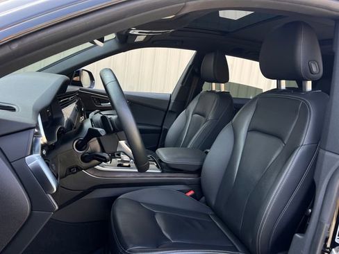 Used 2021 Audi Q8 Premium w/ Black Optic Package image 12