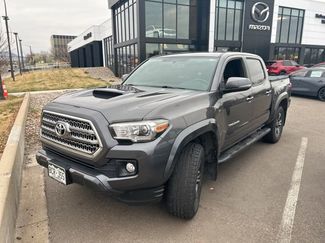 Used 2017 Toyota Tacoma TRD Sport w/ Tow Package (A/T) video 1