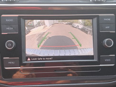 Used 2023 Volkswagen Tiguan S FWD image 20