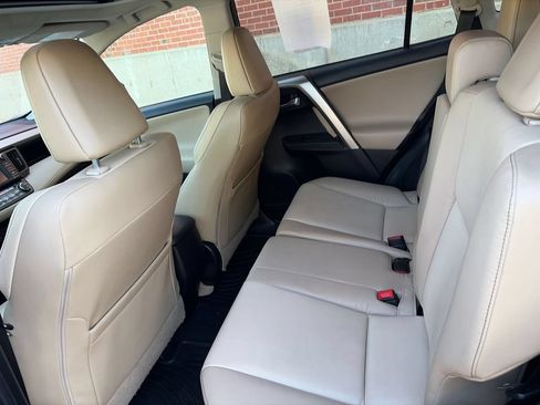 Used 2014 Toyota RAV4 Limited w/ Technology Package AWD/4WD image 7