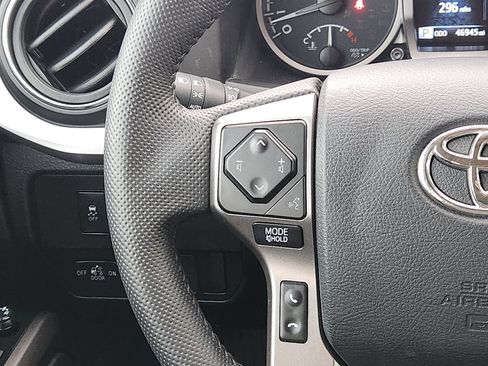 Used 2023 Toyota Tacoma SR5 RWD image 31