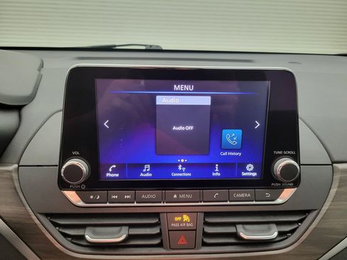 Used 2024 Nissan Altima 2.5 SV image 6