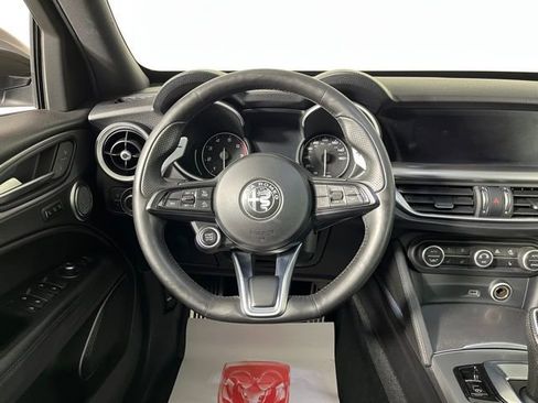 Used 2020 Alfa Romeo Stelvio Ti Sport w/ Quick Order Package 22S Sport AWD/4WD image 17