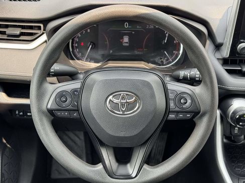 Used 2024 Toyota RAV4 XLE FWD image 10