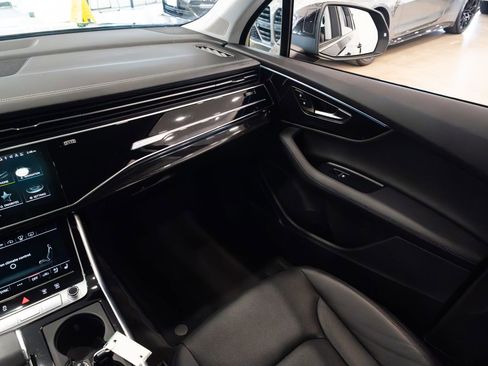 Used 2023 Audi Q7 3.0T Prestige w/ Prestige Package image 11