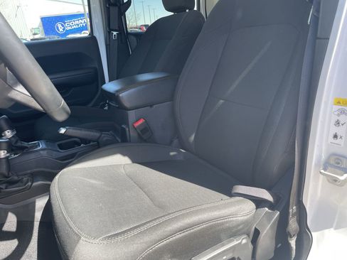 Used 2019 Jeep Wrangler Unlimited Sport S image 11