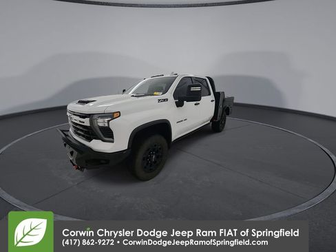Used 2024 Chevrolet Silverado 3500 LTZ w/ LTZ Plus Package AWD/4WD image 4