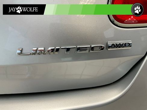 Used 2010 Ford Taurus Limited AWD/4WD image 22